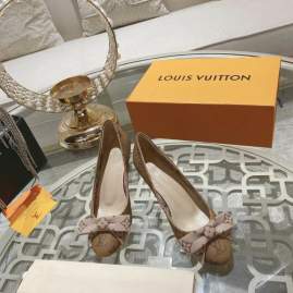 Picture of Louis Vuitton Shoes _SKULVsz35-41613630.5cmmnf0424